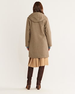ALTERNATE VIEW OF WOMEN'S HAYDEN HOODED RAGLAN TOPPER IN NEUTRAL HOUNDSTOOTH image number 2