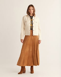 ALTERNATE VIEW OF WOMEN'S DENIM TRUCKER JACKET IN NATURAL HIGHLAND PEAK image number 5