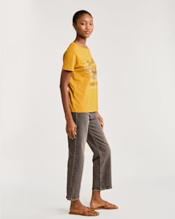 ALTERNATE VIEW OF WOMEN'S SURF CLUB GRAPHIC TEE IN OLD GOLD image number 2