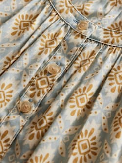ALTERNATE VIEW OF WOMEN'S JANA POPOVER SHIRT IN DUSTY BLUE MULTI image number 5
