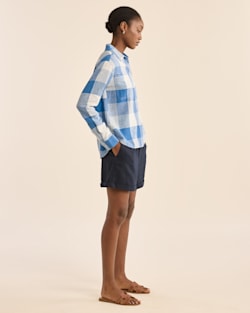 ALTERNATE VIEW OF WOMEN'S ADLEY LINEN-BLEND SHIRT IN BLUE/IVORY CHECK image number 2