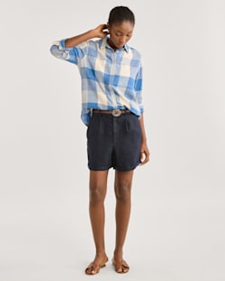 WOMEN'S BIRCH BAY LINEN SHORTS IN NAVY image number 1