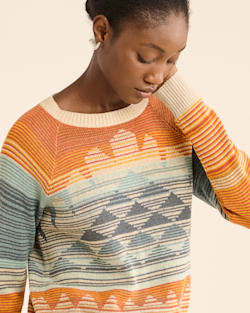 ALTERNATE VIEW OF WOMEN'S SUNSET RAGLAN COTTON SWEATER IN RUST/BLUE MULTI image number 4