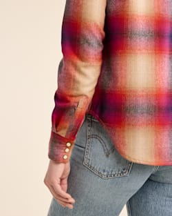 ALTERNATE VIEW OF WOMEN'S PLAID GAMBLER SHIRT IN NAVY/MAGENTA OMBRE image number 4
