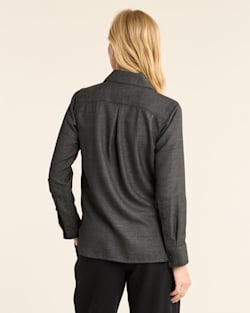 ALTERNATE VIEW OF WOMEN'S WORSTED WOOL SHIRT IN BLACK image number 3