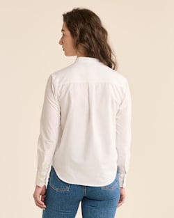 ALTERNATE VIEW OF WOMEN'S OXFORD TUXEDO SHIRT IN WHITE image number 3