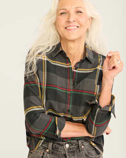 ALTERNATE VIEW OF WOMEN'S PLAID BOYFRIEND DOUBLEBRUSHED FLANNEL SHIRT IN BLACK MULTI image number 4