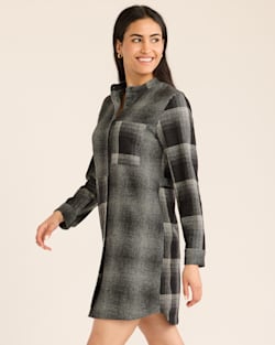 ALTERNATE VIEW OF WOMEN'S CENTENNIAL PLAID SHIRT DRESS IN OXFORD/GREY MIX OMBRE image number 2