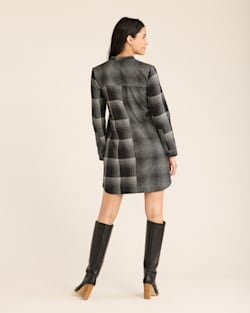 ALTERNATE VIEW OF WOMEN'S CENTENNIAL PLAID SHIRT DRESS IN OXFORD/GREY MIX OMBRE image number 3