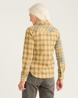 ALTERNATE VIEW OF WOMEN'S LIMITED EDITION GAMBLER SHIRT IN TAN/BRONZE OMBRE image number 3