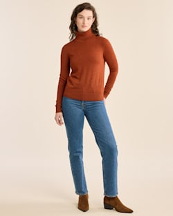 WOMEN'S MERINO TURTLENECK IN ARABIAN SPICE HEATHER image number 1