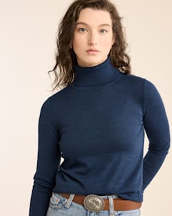 WOMEN'S MERINO TURTLENECK IN NAVY HEATHER image number 1