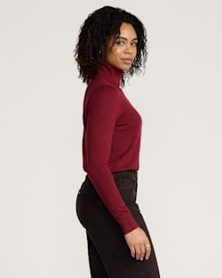 ALTERNATE VIEW OF WOMEN'S MERINO TURTLENECK IN RED DAHLIA image number 3