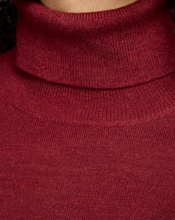 ALTERNATE VIEW OF WOMEN'S MERINO TURTLENECK IN RED DAHLIA image number 4