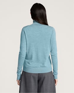 ALTERNATE VIEW OF WOMEN'S MERINO TURTLENECK IN SEA BLUE image number 2