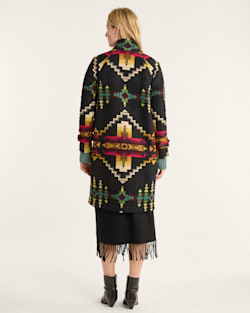 ALTERNATE VIEW OF WOMEN'S FOUR CORNERS ARCHIVE BLANKET COAT IN OXFORD image number 3