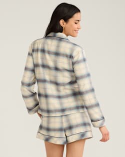 ALTERNATE VIEW OF WOMEN'S PLAID FLANNEL PAJAMA SHORT SET IN LIGHT BLUE OMBRE image number 3