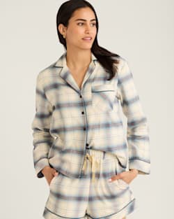 ALTERNATE VIEW OF WOMEN'S PLAID FLANNEL PAJAMA SHORT SET IN LIGHT BLUE OMBRE image number 4