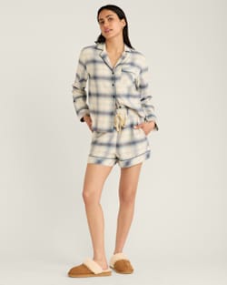 ALTERNATE VIEW OF WOMEN'S PLAID FLANNEL PAJAMA SHORT SET IN LIGHT BLUE OMBRE image number 5