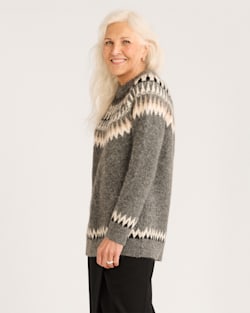 ALTERNATE VIEW OF WOMEN'S OVERSIZED ALPACA FAIR ISLE SWEATER IN GREY MULTI image number 2