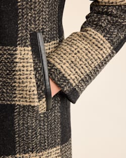 ALTERNATE VIEW OF WOMEN'S PACIFIC HEIGHTS TOPPER COAT IN GREY/TAN PLAID image number 6