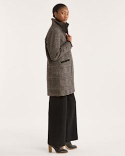 ALTERNATE VIEW OF WOMEN'S KINGSTON COMMUTER COAT IN NAVY/TAN GLEN PLAID image number 2
