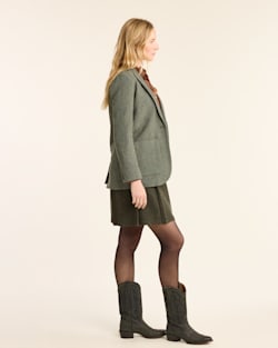 ALTERNATE VIEW OF WOMEN'S DAVIS HERRINGBONE WOOL BLAZER IN GREEN/SHALE MIX image number 2