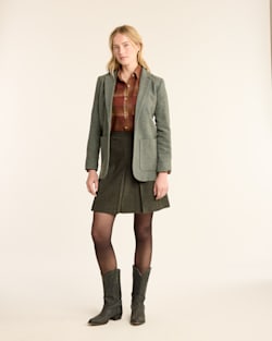 ALTERNATE VIEW OF WOMEN'S DAVIS HERRINGBONE WOOL BLAZER IN GREEN/SHALE MIX image number 3