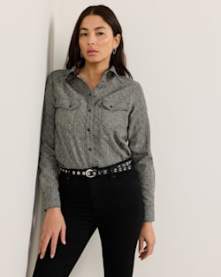 ALTERNATE VIEW OF WOMEN'S TEXTURED WOOL GAMBLER SHIRT IN BLACK DIAMOND MIX image number 5