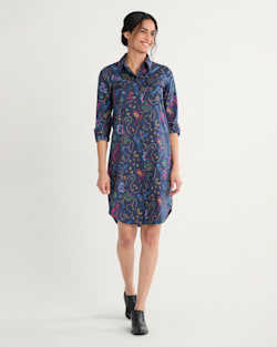 WOMEN'S WESTERN PRINT GAMBLER SHIRT DRESS IN NAVY BRIGHTS image number 1