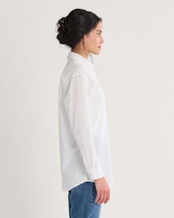 ALTERNATE VIEW OF WOMEN'S EVERLY POPLIN SHIRT IN WHITE image number 3