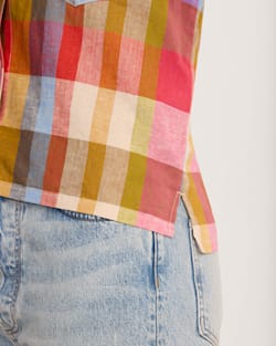 ALTERNATE VIEW OF WOMEN'S HARLOW LINEN SHIRT IN PLAID MULTI image number 5
