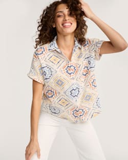 WOMEN'S COTTON GAUZE SHIRT IN HARDING BANDANA PRINT image number 1