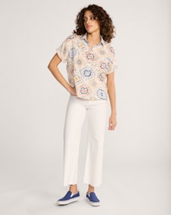 ALTERNATE VIEW OF WOMEN'S COTTON GAUZE SHIRT IN HARDING BANDANA PRINT image number 4