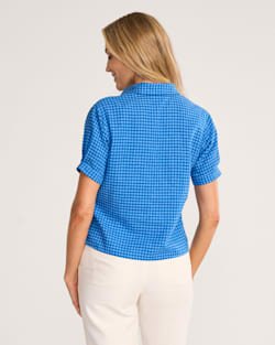 ALTERNATE VIEW OF WOMEN'S HARLOW LINEN SHIRT IN BLUE CHECK image number 2