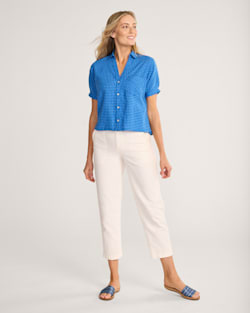 ALTERNATE VIEW OF WOMEN'S HARLOW LINEN SHIRT IN BLUE CHECK image number 4