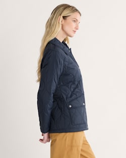 ALTERNATE VIEW OF WOMEN'S MARIGOLD CRINKLE QUILTED BARN COAT IN MIDNIGHT image number 3