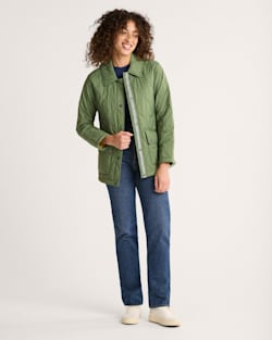 WOMEN'S MARIGOLD CRINKLE QUILTED BARN COAT IN GREEN VINE image number 1