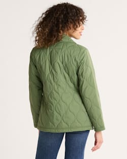 ALTERNATE VIEW OF WOMEN'S MARIGOLD CRINKLE QUILTED BARN COAT IN GREEN VINE image number 2