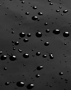 ALTERNATE VIEW OF WOMEN'S VICTORIA RAIN SLICKER IN BLACK image number 6