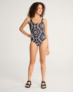ALTERNATE VIEW OF OXBOW WOMEN'S REVERSIBLE ONE-PIECE SWIMSUIT IN OXBOW/BLACK image number 6