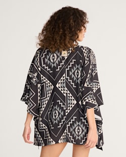 ALTERNATE VIEW OF OXBOW WOMEN'S OPEN-FRONT COVERUP IN BLACK/WHITE image number 2
