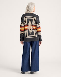 ALTERNATE VIEW OF WOMEN'S SIERRA SPRINGS COTTON CARDIGAN IN CHARCOAL HEATHER image number 4