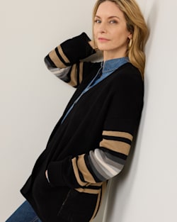 ALTERNATE VIEW OF WOMEN'S SIERRA SPRINGS COTTON CARDIGAN IN BLACK MIX image number 3