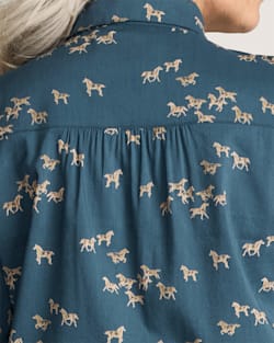 ALTERNATE VIEW OF WILD HORSES ZOE BLOUSE IN TEAL image number 4