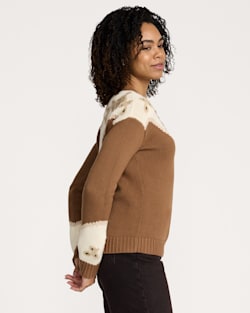 ALTERNATE VIEW OF WOMEN'S WESTERN FLORAL HENLEY SWEATER IN SPICE BROWN image number 3