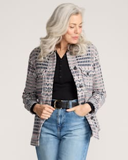 ALTERNATE VIEW OF TEXTURED WOOL SHIRT JACKET IN NAVY/PINK image number 4