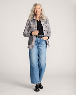 ALTERNATE VIEW OF TEXTURED WOOL SHIRT JACKET IN NAVY/PINK image number 6