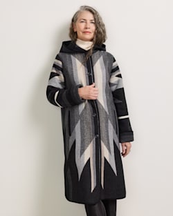 WOMEN'S WYETH TRAIL WOOL BLANKET COAT IN BLACK image number 1