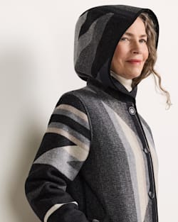 ALTERNATE VIEW OF WOMEN'S WYETH TRAIL WOOL BLANKET COAT IN BLACK image number 5